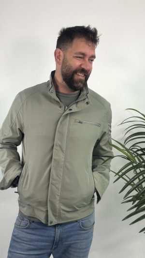 PARKA CORTAVIENTOS ELEGANTE MARSAN VERDE 89.99