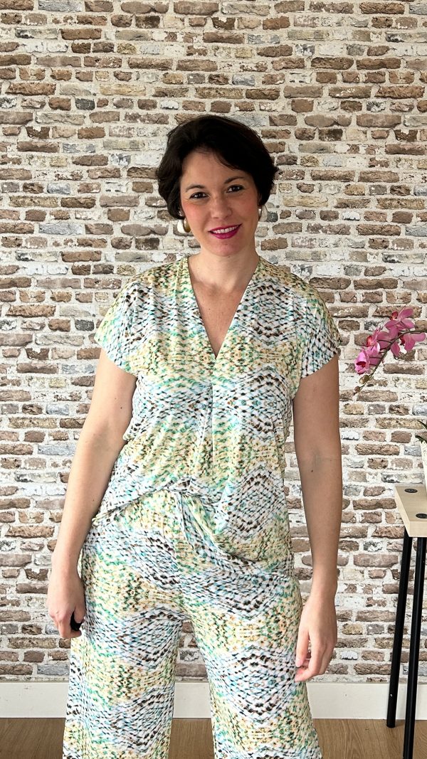 CAMISETA CUELLO PICO DIFUMINADA PARA ELLAS VERDE