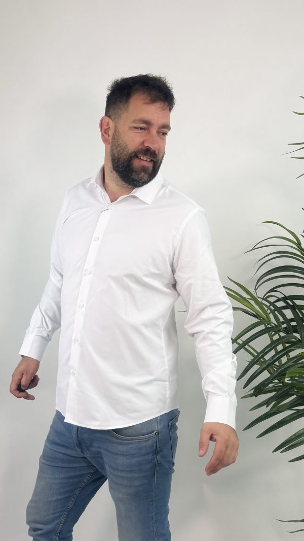 CAMISA ENTALLADA CUELLO ITALIANO SURTRANSA BLANCO