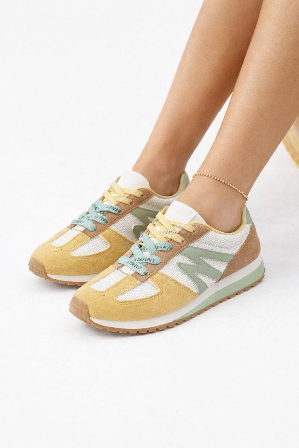 PARIS 02-03-2025 AMARILLA